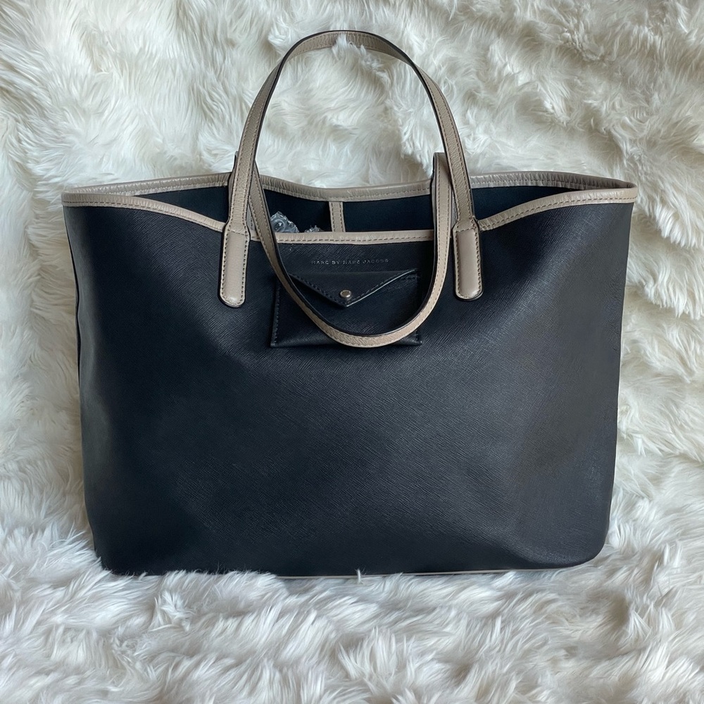 Marc By Marc Jacobs Black and Beige Tote with Pouch